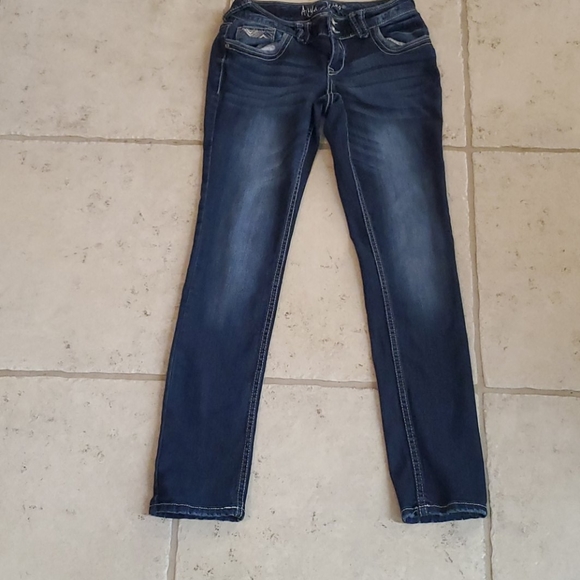 🔥5/$22 Low rise blue jeans - Picture 1 of 4